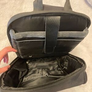 Ruk Essential Sling Pack - Black